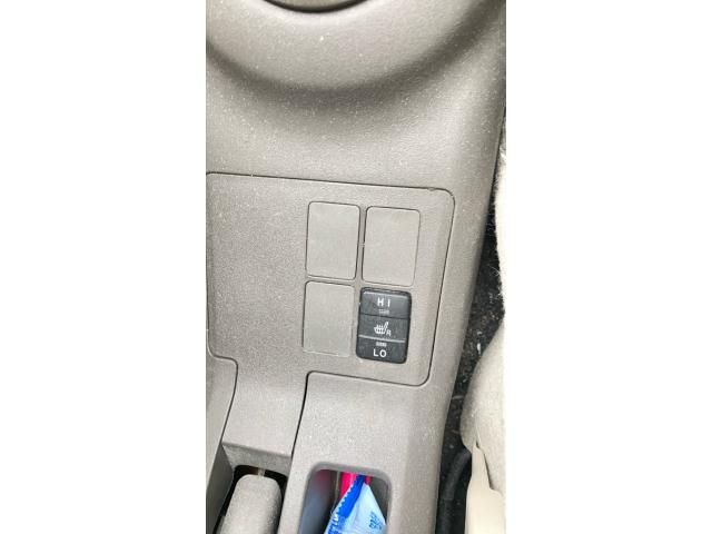 TOYOTA VITZ 2010 Image 31