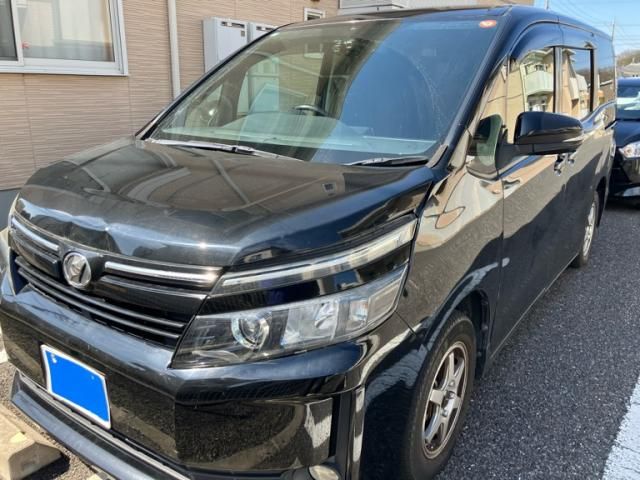 TOYOTA VOXY 2014 Image 31