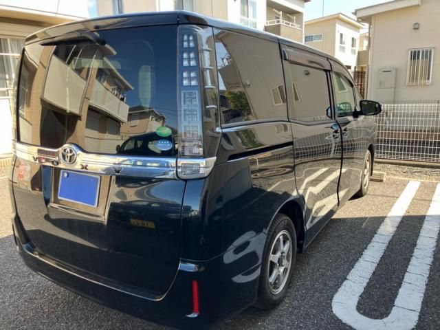 TOYOTA VOXY 2014 Image 31