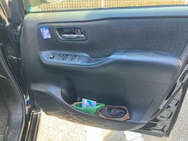 TOYOTA VOXY 2014 Image 31