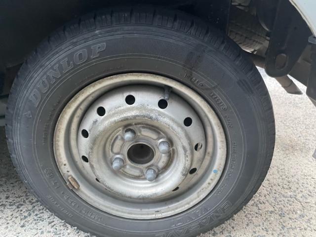 SUZUKI EVERY VAN 2012 Image 31