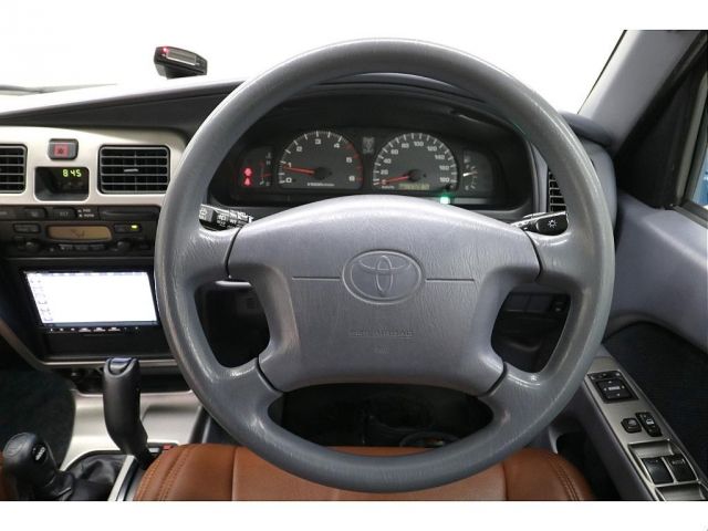 TOYOTA HILUXSURF WAGON 4WD 2000 Image 31