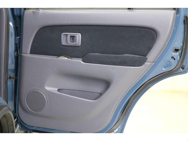 TOYOTA HILUXSURF WAGON 4WD 2000 Image 31