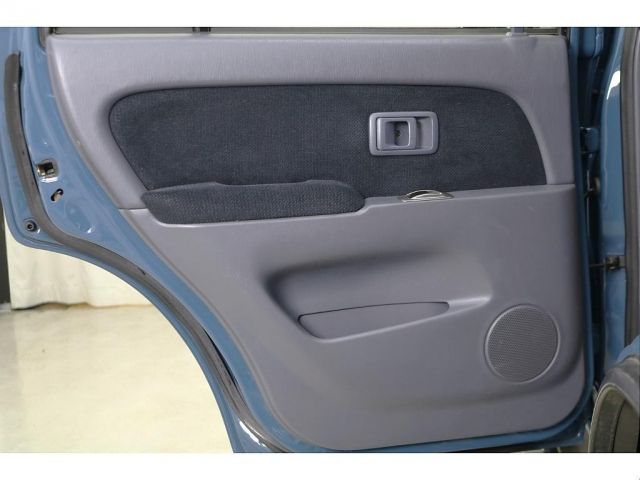 TOYOTA HILUXSURF WAGON 4WD 2000 Image 31