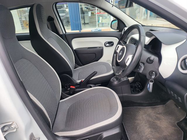 RENAULT TWINGO 2017 Image 31