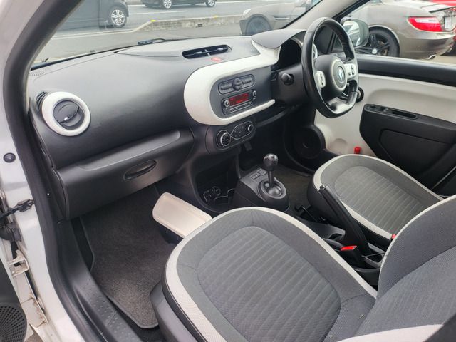 RENAULT TWINGO 2017 Image 31