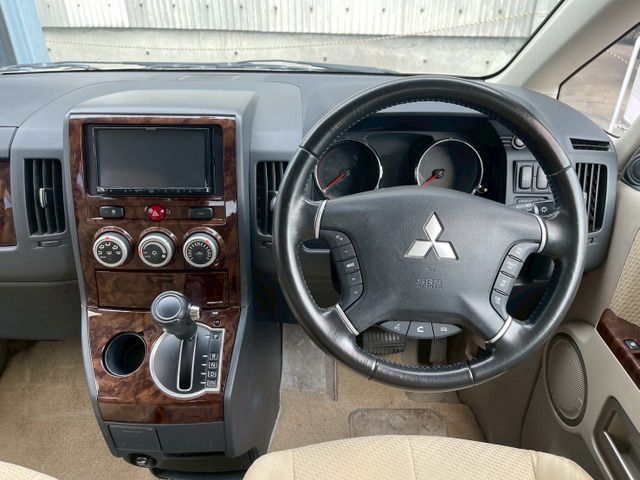 MITSUBISHI DELICA D:5 2WD 2009 Image 31