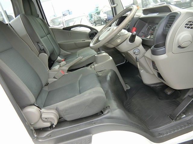 NISSAN ATLAS 2011 Image 31