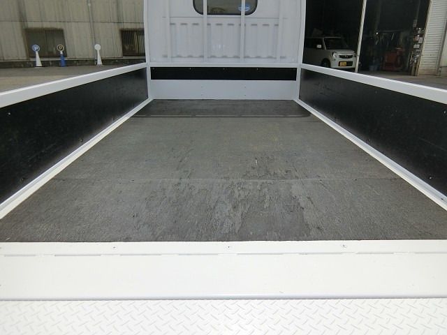 NISSAN ATLAS 2011 Image 31