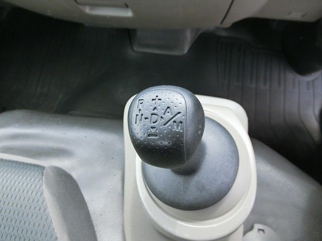 NISSAN ATLAS 2011 Image 31