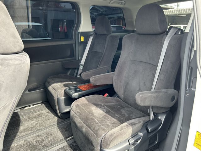 TOYOTA VELLFIRE 2011 Image 31