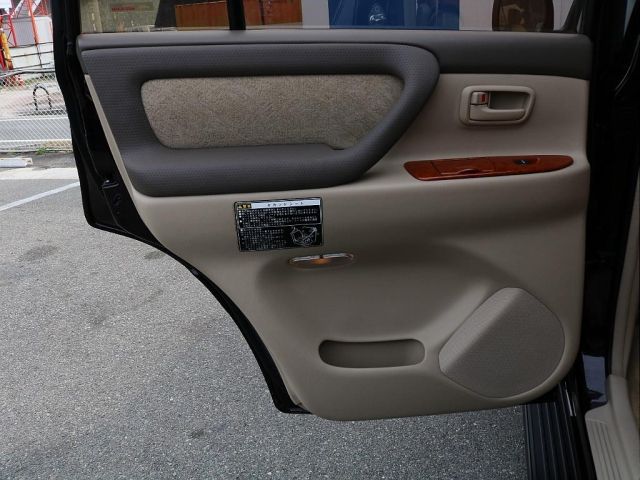TOYOTA LANDCRUISER WAGON 2002 Image 31