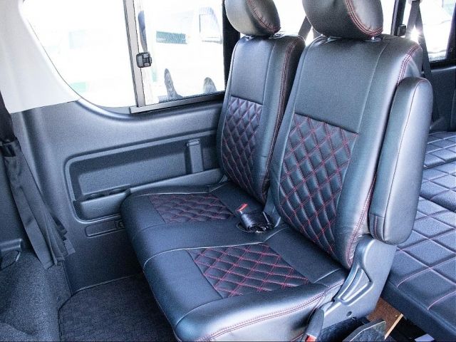 TOYOTA HIACE WAGON 2011 Image 31