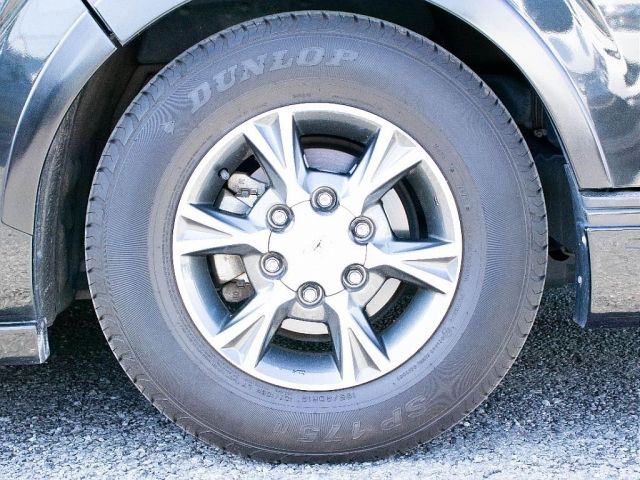 TOYOTA HIACE WAGON 2011 Image 31