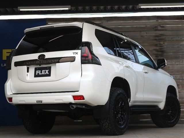 TOYOTA LANDCRUISER PRADO 2017 Image 31