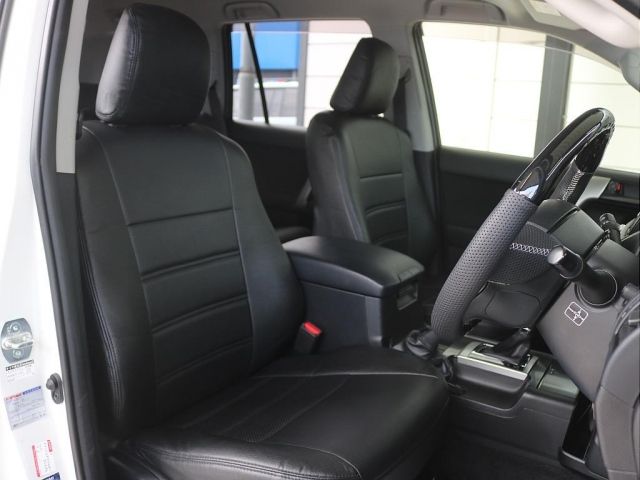 TOYOTA LANDCRUISER PRADO 2017 Image 31