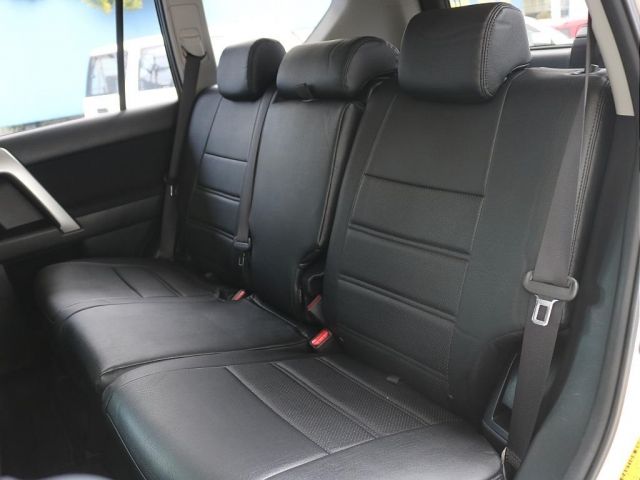 TOYOTA LANDCRUISER PRADO 2017 Image 31