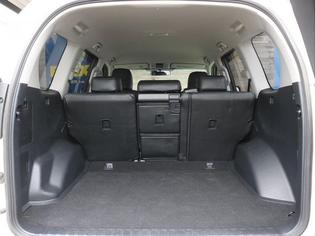 TOYOTA LANDCRUISER PRADO 2017 Image 31