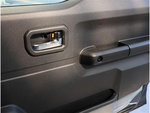 SUZUKI JIMNY NOMADE 2025 Image 31