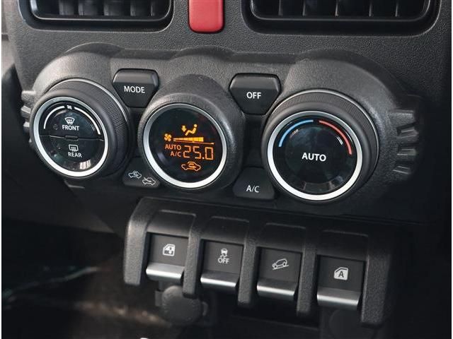 SUZUKI JIMNY NOMADE 2025 Image 31