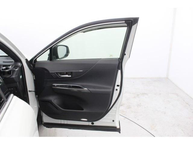 TOYOTA HARRIER HYBRID 2021 Image 31