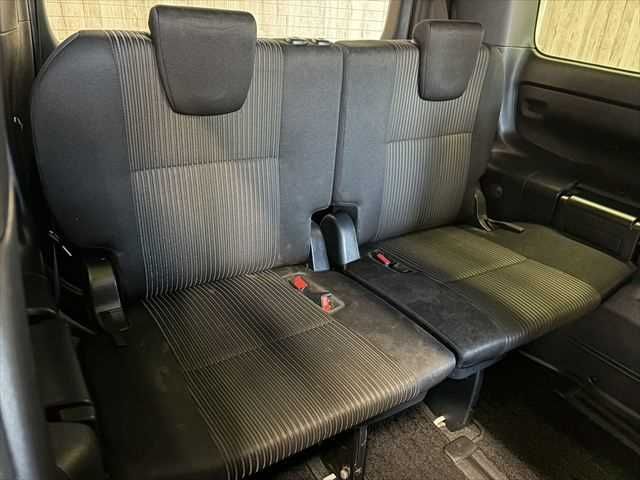 TOYOTA VOXY HYBRID 2018 Image 31