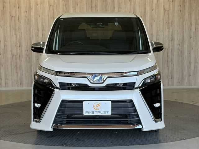 TOYOTA VOXY HYBRID 2018 Image 31