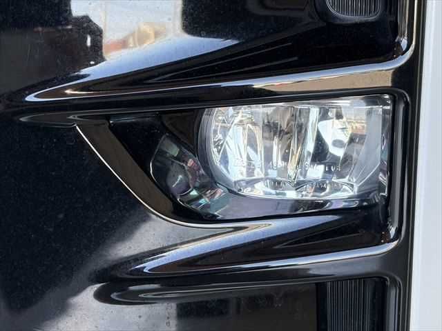 TOYOTA VOXY HYBRID 2018 Image 31