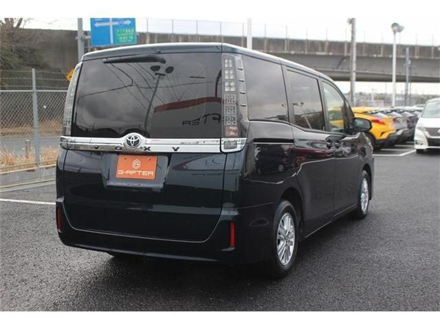 TOYOTA VOXY 2016 Image 31