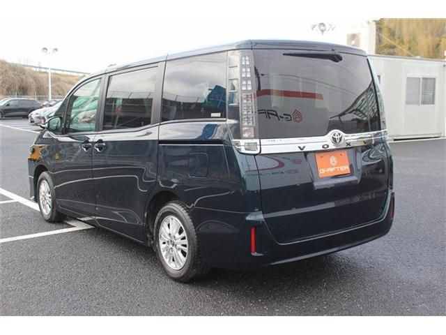 TOYOTA VOXY 2016 Image 31