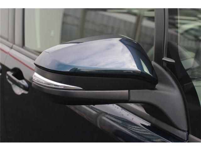 TOYOTA VOXY 2016 Image 31