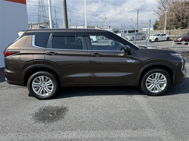 MITSUBISHI OUTLANDER PHEV 2023 Image 31