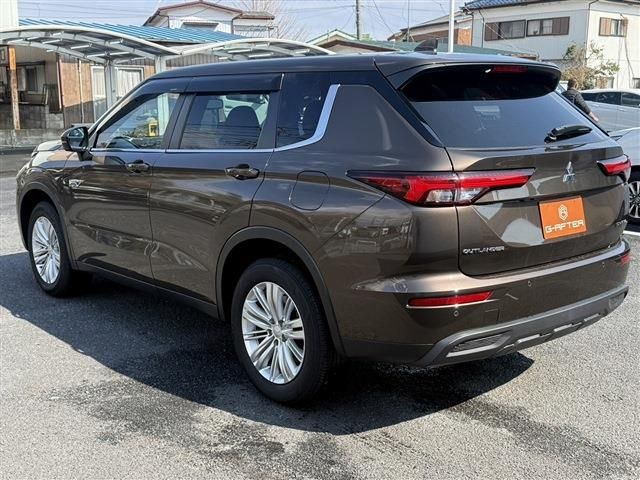 MITSUBISHI OUTLANDER PHEV 2023 Image 31