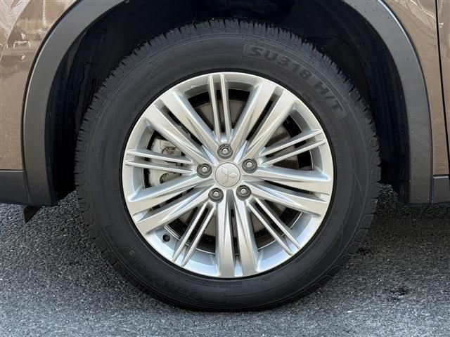 MITSUBISHI OUTLANDER PHEV 2023 Image 31