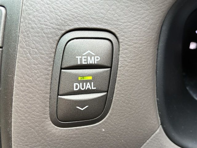 TOYOTA CELSIOR 2003 Image 31