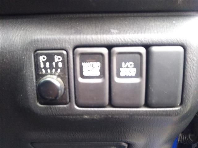 SUBARU IMPREZA WRX 2004 Image 31