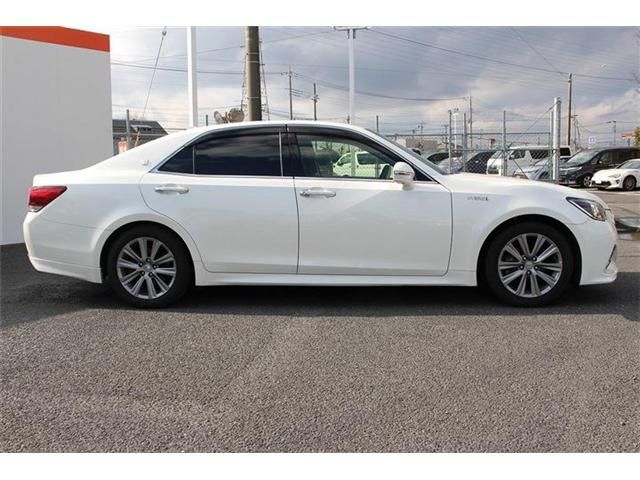 TOYOTA CROWN SEDAN HYBRID 2017 Image 31