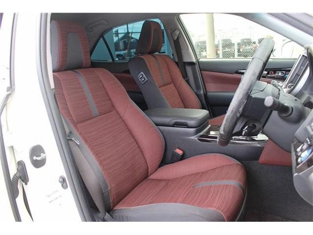 TOYOTA CROWN SEDAN HYBRID 2017 Image 31