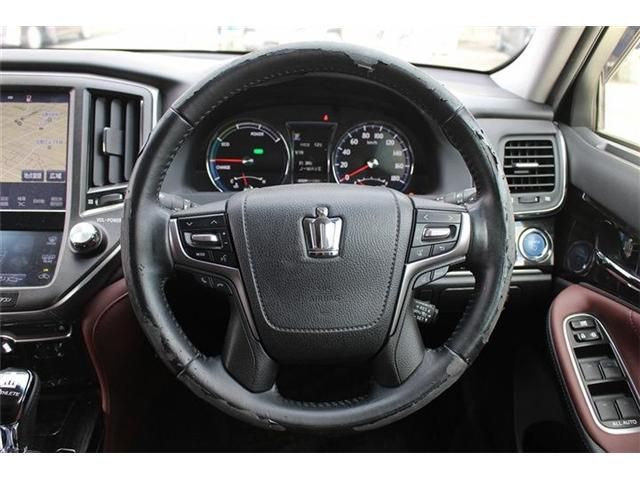 TOYOTA CROWN SEDAN HYBRID 2017 Image 31