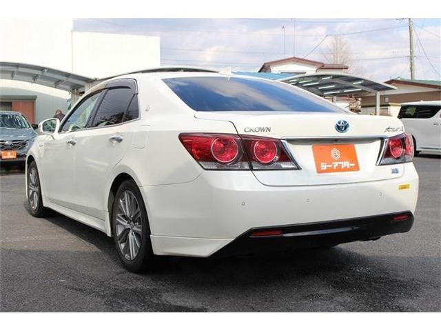 TOYOTA CROWN SEDAN HYBRID 2017 Image 31