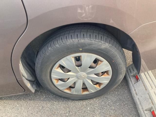 TOYOTA NOAH 2014 Image 31