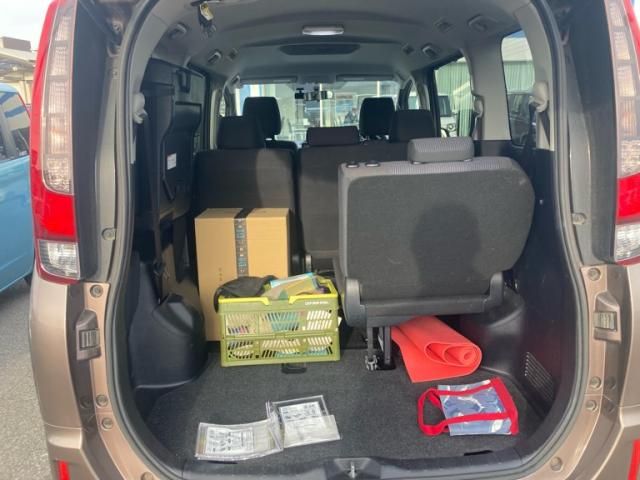 TOYOTA NOAH 2014 Image 31