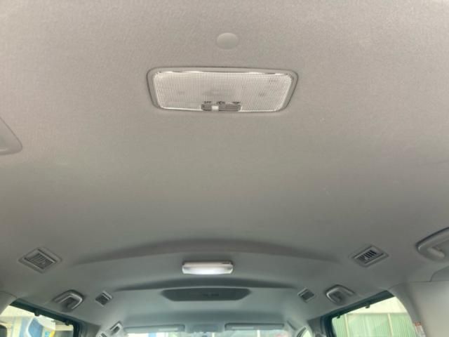 TOYOTA NOAH 2014 Image 31