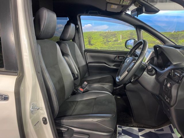 TOYOTA NOAH 2019 Image 31