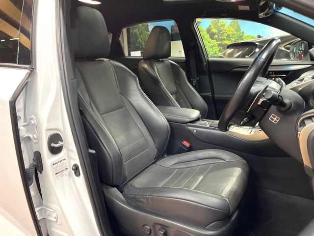 TOYOTA LEXUS NX300H 2018 Image 31