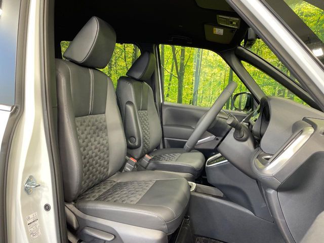 TOYOTA VOXY HYBRID 2026 Image 31