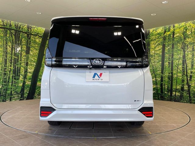 TOYOTA VOXY HYBRID 2026 Image 31