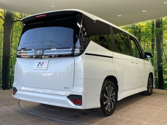 TOYOTA VOXY HYBRID 2026 Image 31