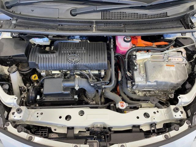 TOYOTA SIENTA HYBRID 2021 Image 31