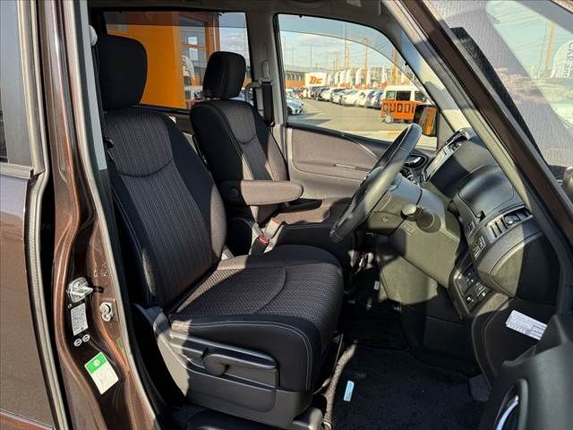 NISSAN SERENA  S-HYBRID 2015 Image 31